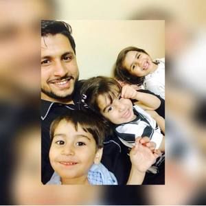 Meet your Posher, Zahira